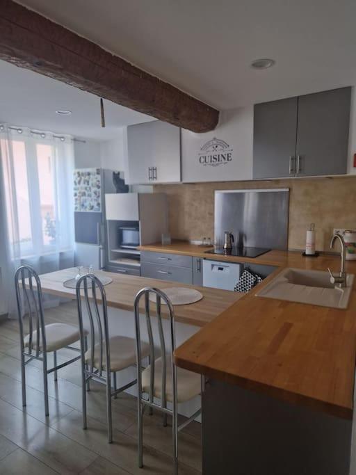 Appartement Dans Le Faubourg Proche De La Plage Колюр Екстериор снимка
